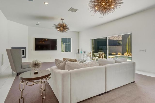 1053 Dane Drive, Palm Springs, CA 92262