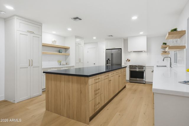 14047 N HAMPSTEAD Drive N, Fountain Hills, AZ 85268