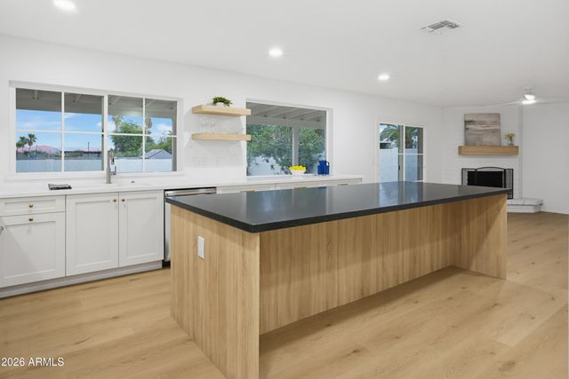 14047 N HAMPSTEAD Drive N, Fountain Hills, AZ 85268