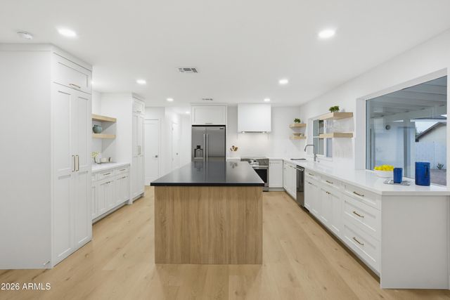 14047 N HAMPSTEAD Drive N, Fountain Hills, AZ 85268