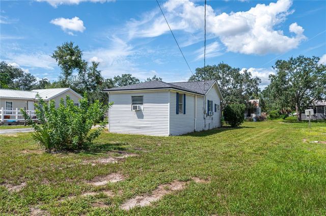 520 W JACKSON AVENUE, Lake Wales, FL 33853