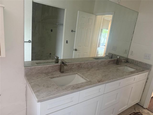 11516 WHISPERING HOLLOW DRIVE, Tampa, FL 33635