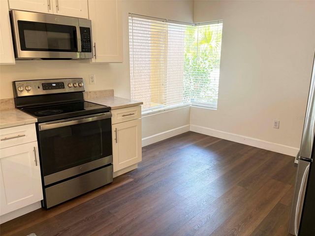 11516 WHISPERING HOLLOW DRIVE, Tampa, FL 33635