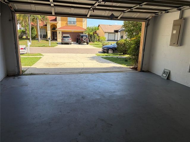 11516 WHISPERING HOLLOW DRIVE, Tampa, FL 33635