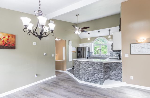 6001 Felstead Road, Evansville, IN 47712