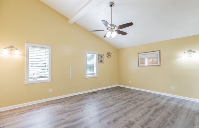 6001 Felstead Road, Evansville, IN 47712