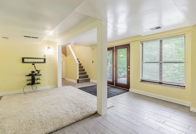 6001 Felstead Road, Evansville, IN 47712