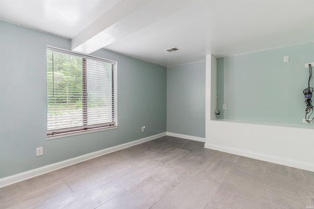 6001 Felstead Road, Evansville, IN 47712