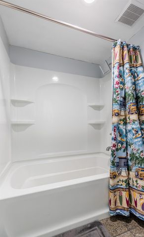 6001 Felstead Road, Evansville, IN 47712