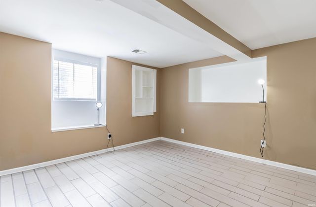 6001 Felstead Road, Evansville, IN 47712