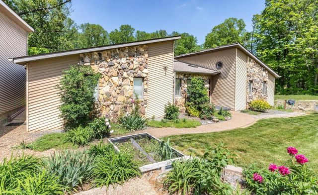 6001 Felstead Road, Evansville, IN 47712