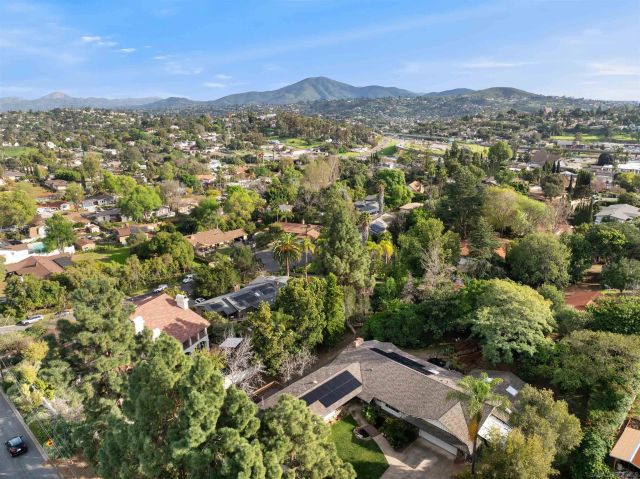 8615 Mariposa St, La Mesa, CA 91941