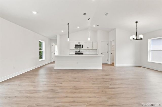 2975 W Linda Place, Dunnellon, FL 34433