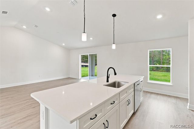 2975 W Linda Place, Dunnellon, FL 34433