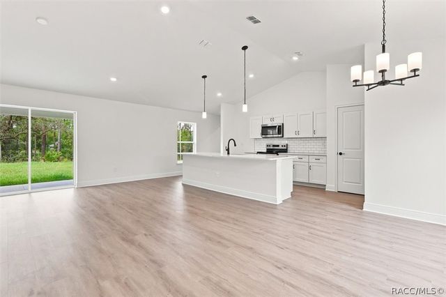 2975 W Linda Place, Dunnellon, FL 34433