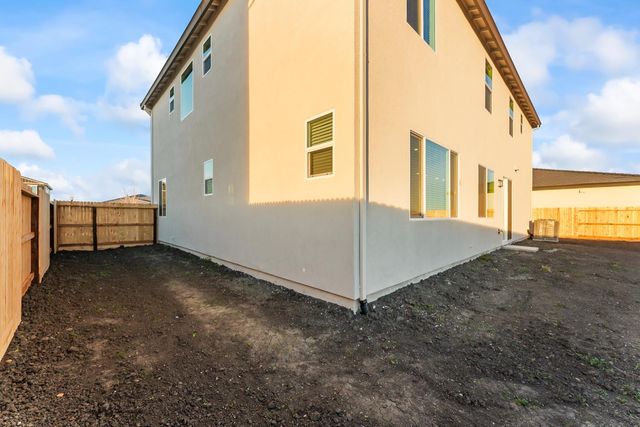 1508 Goldfish Way, Sacramento, CA 95832