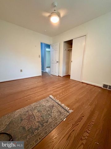 300 WINDING WAY, Glenside, PA 19038