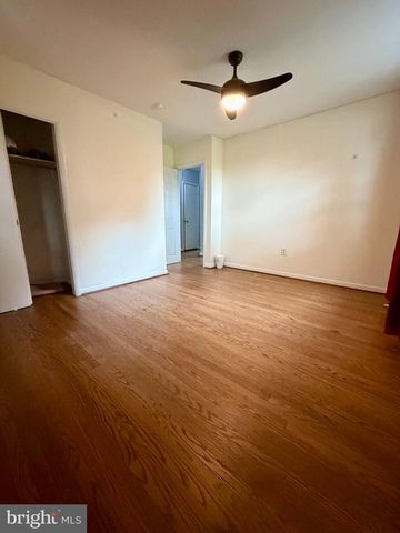 300 WINDING WAY, Glenside, PA 19038