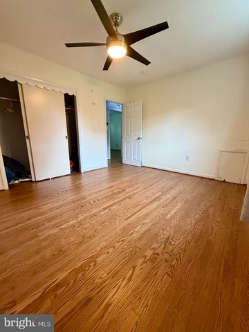 300 WINDING WAY, Glenside, PA 19038