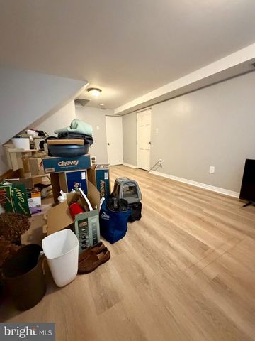 300 WINDING WAY, Glenside, PA 19038