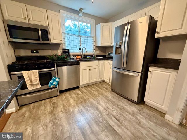 300 WINDING WAY, Glenside, PA 19038