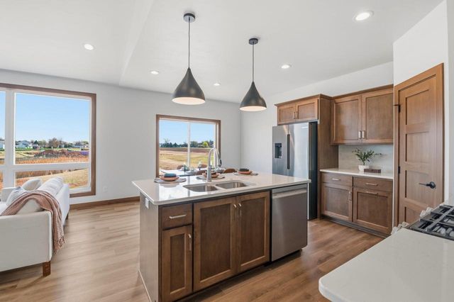 1851 LONDON ROAD, Green Bay, WI 54311