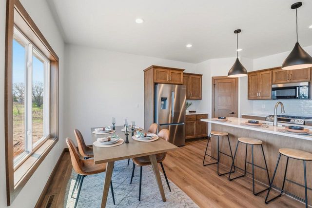1851 LONDON ROAD, Green Bay, WI 54311