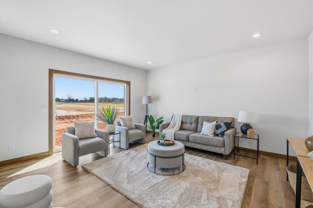 1851 LONDON ROAD, Green Bay, WI 54311