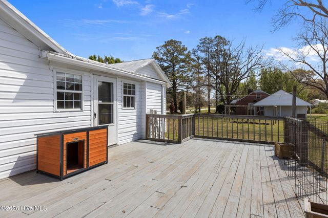 5217 Highway 101, Newport, NC 28570