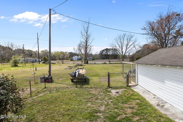 5217 Highway 101, Newport, NC 28570