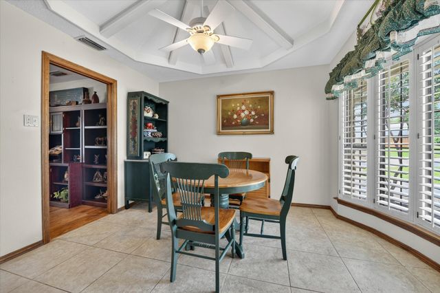 2317 Meandering Way, Arlington, TX 76011