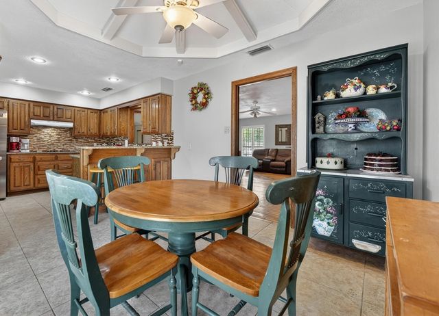 2317 Meandering Way, Arlington, TX 76011