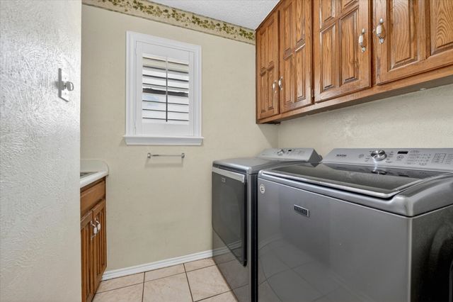 2317 Meandering Way, Arlington, TX 76011