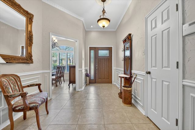2317 Meandering Way, Arlington, TX 76011