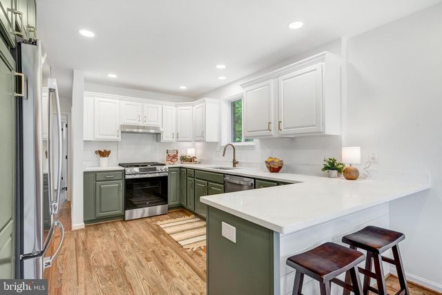 5301 POMMEROY DR, Fairfax, VA 22032