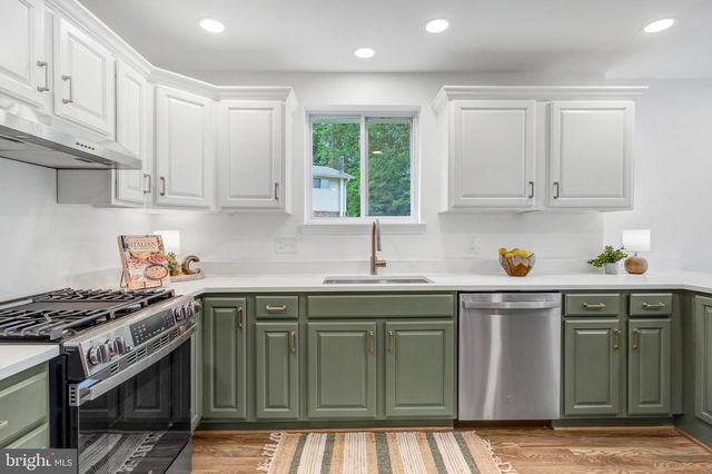 5301 POMMEROY DR, Fairfax, VA 22032