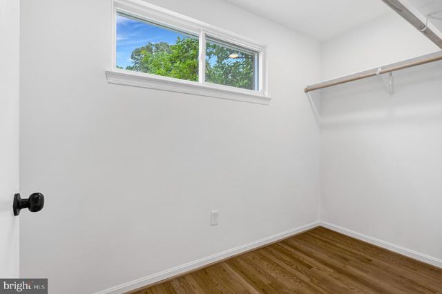 5301 POMMEROY DR, Fairfax, VA 22032
