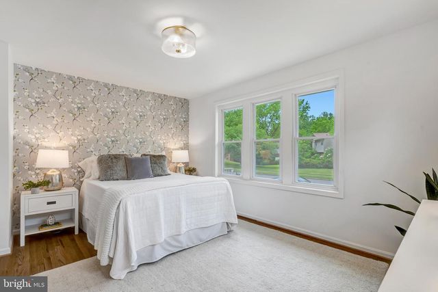 5301 POMMEROY DR, Fairfax, VA 22032
