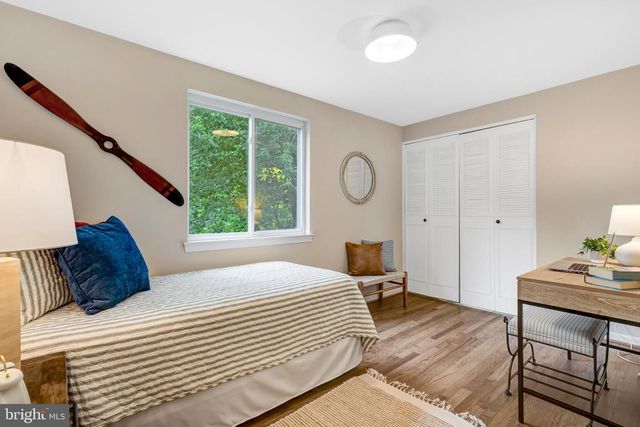 5301 POMMEROY DR, Fairfax, VA 22032