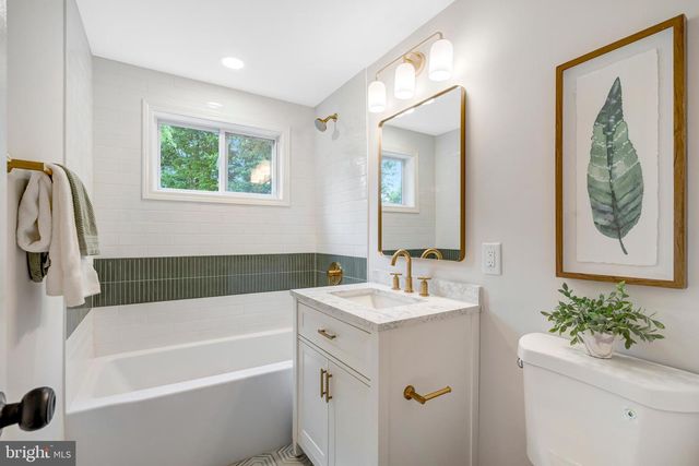 5301 POMMEROY DR, Fairfax, VA 22032