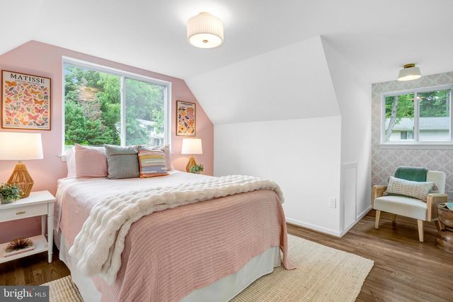 5301 POMMEROY DR, Fairfax, VA 22032
