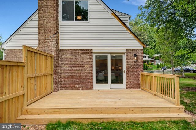 5301 POMMEROY DR, Fairfax, VA 22032