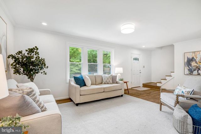 5301 POMMEROY DR, Fairfax, VA 22032