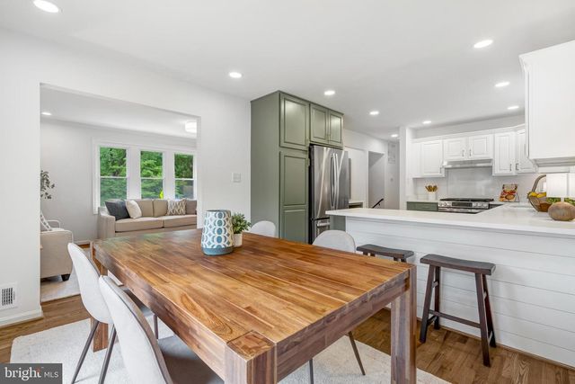 5301 POMMEROY DR, Fairfax, VA 22032