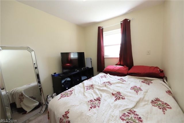 6340 Smith Road, Brook Park, OH 44142