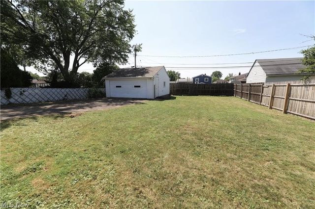 6340 Smith Road, Brook Park, OH 44142
