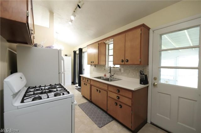 6340 Smith Road, Brook Park, OH 44142