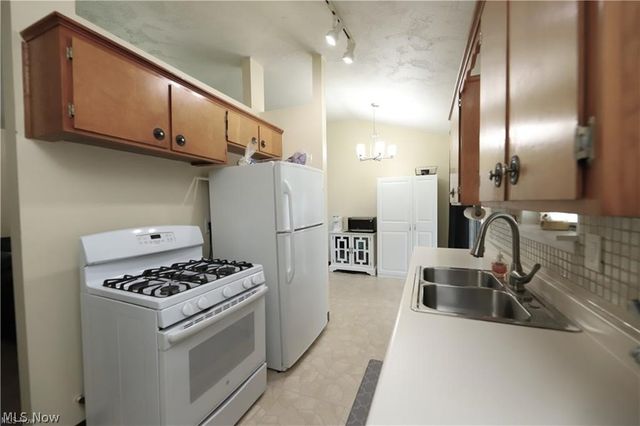 6340 Smith Road, Brook Park, OH 44142