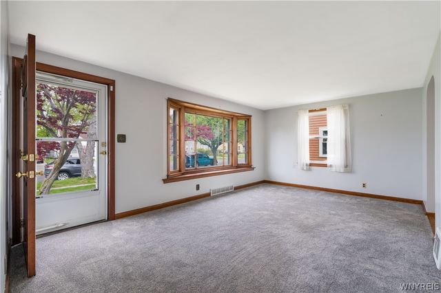 1715 Parker Boulevard, Tonawanda, NY 14150