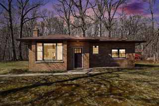 6629 W East Road, Chikaming Twp, MI 49128